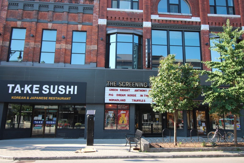 120 Princess St - Building Exterior