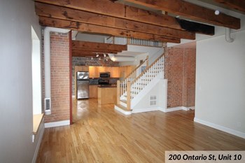 200 Street, Unit 10 living space - Photo Gallery 12