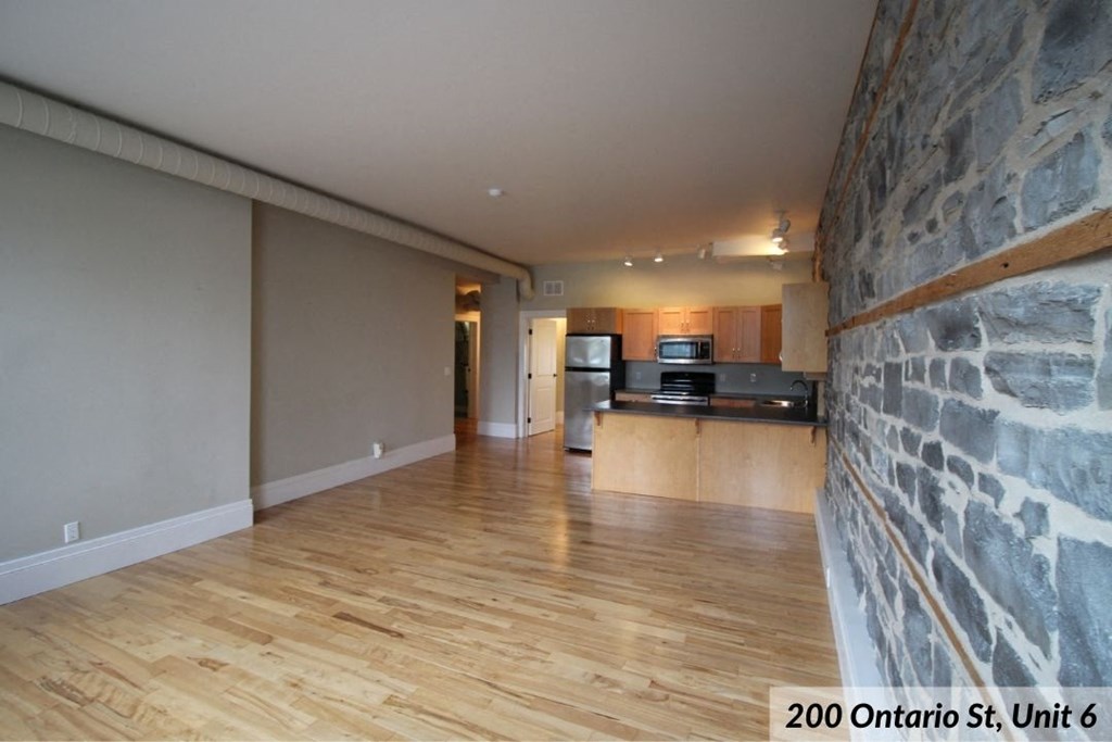 200 Street, Unit 6 living space 200 Street, Unit 6 living space