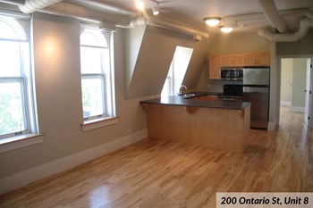 200 Street, Unit 8 living space - Photo Gallery 10