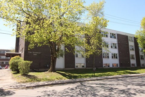 300 Regent Street Studio Apartment for Rent
