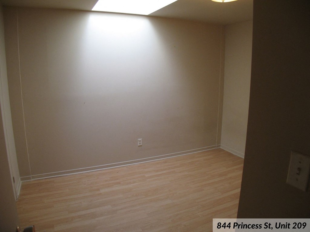 844 Princess Street - 209