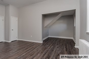 89 Princess, Unit 201 interior 89 Princess, Unit 201 interior - Photo Gallery 4