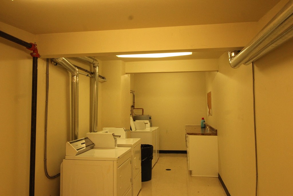 89 Princess St - Laundry Room
