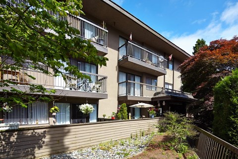 a view of the hotel from the garden