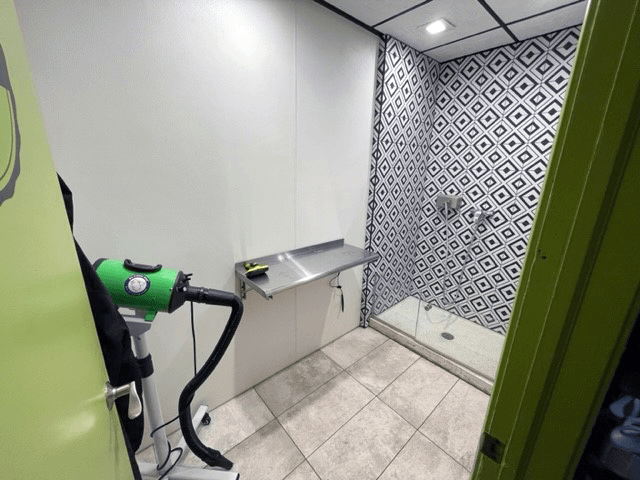 Dog Spa with Washing Station