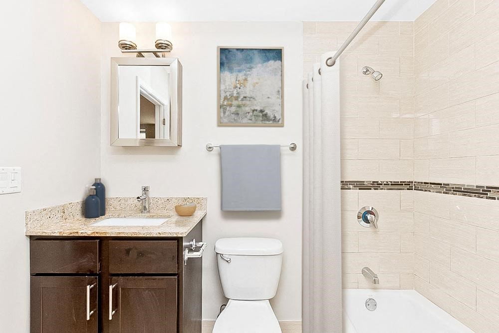 Lincoln Square Commons Bathroom