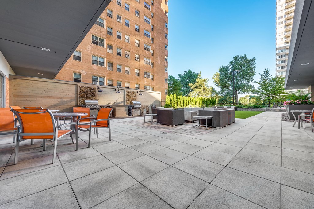 Terrace at The Bryn - 5600 N Sheridan Rd Apartments, Chicago, 60660