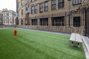 First Floor Dog Run at The Bryn - 5600 N Sheridan Rd Apartments, Chicago, Illinois