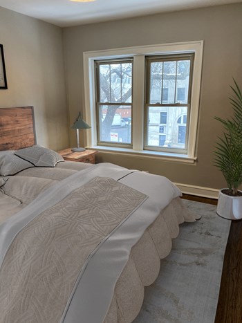 Bedroom 1 - Photo Gallery 6