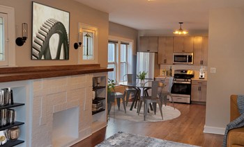 Living Room and Kitchen - Photo Gallery 3