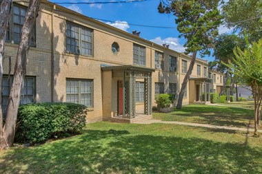 5445 N. New Braunfels 1 Bed Apartment for Rent Photo Gallery 1