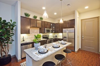 21525 Spring Plaza Drive 1-3 Beds Apartment for Rent - Photo Gallery 2
