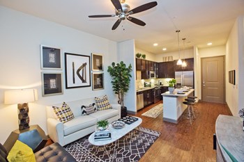 21525 Spring Plaza Drive 1-3 Beds Apartment for Rent - Photo Gallery 6