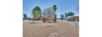 Park entrance sign "Welcome to Silverlake Estates"