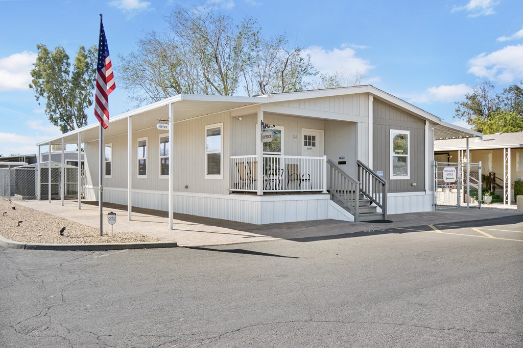 Paradise Groves leasing office