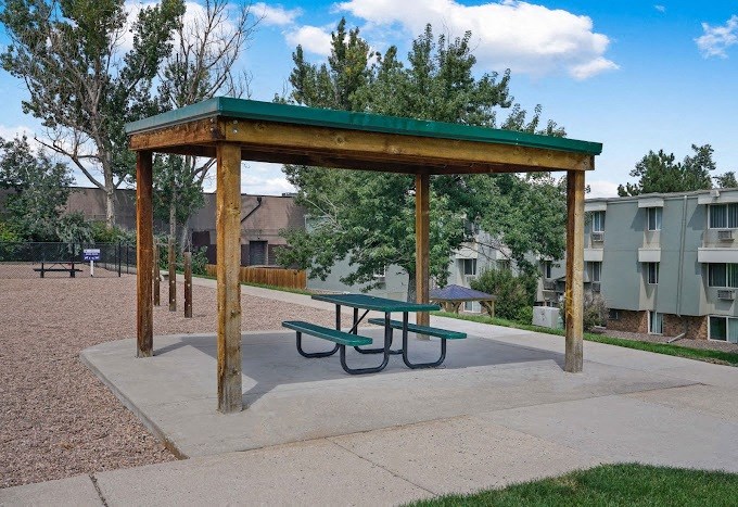 Picnic Area at The Meridian at Lakewood, Lakewood, Co 80228