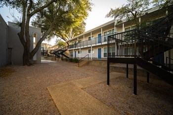 Paddock Walkway - Photo Gallery 3