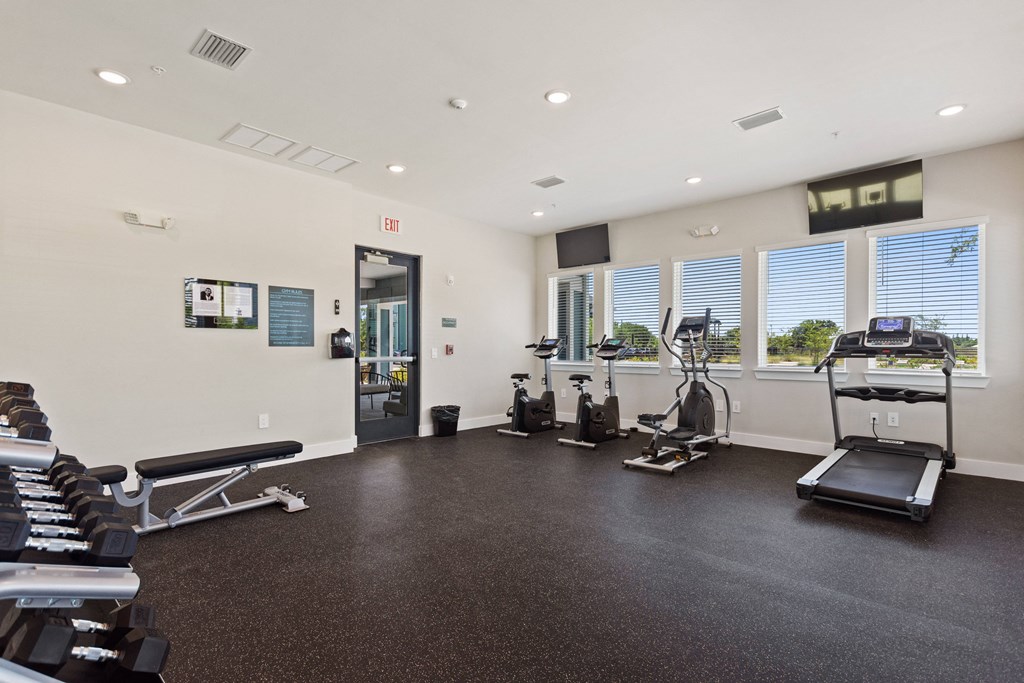 the gym at the preserve apartments