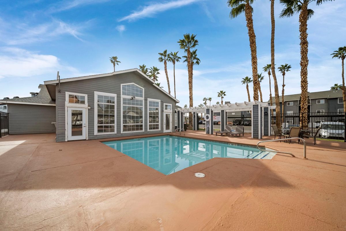 The Hamptons Apartments