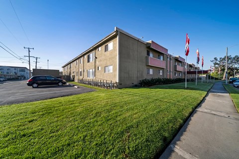 4900 W. 116Th Street Studio-2 Beds Apartment for Rent