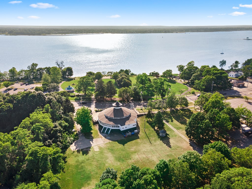 Taymil Waterman Square Apartment Homes East Providence Area