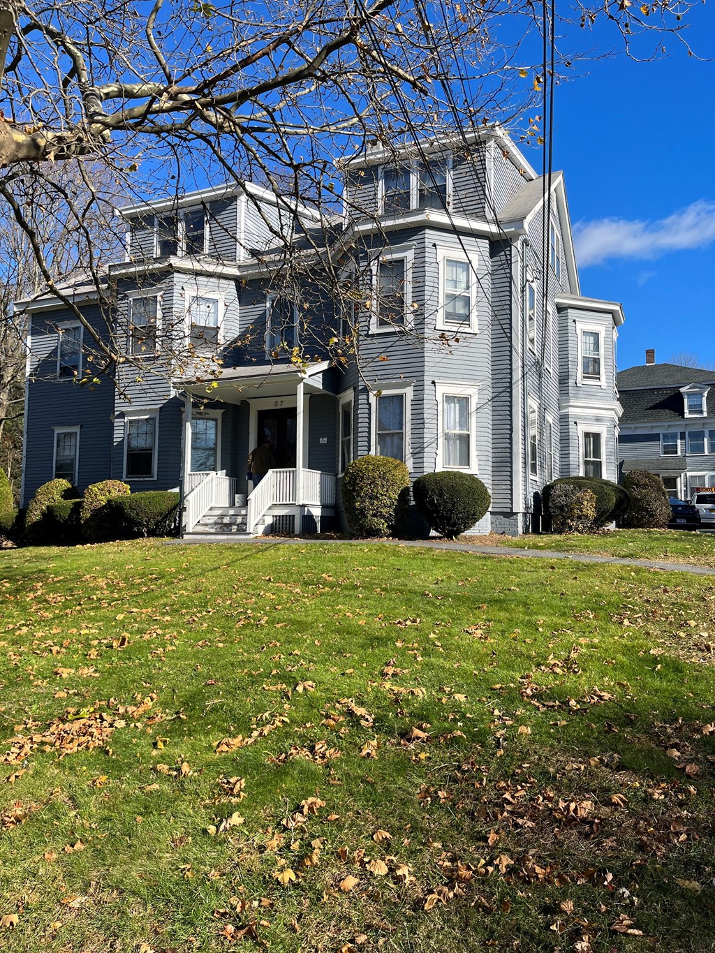 37 Maple Exterior 2