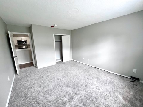 1355-1357 Wampanoag Trail Studio-2 Beds Apartment for Rent