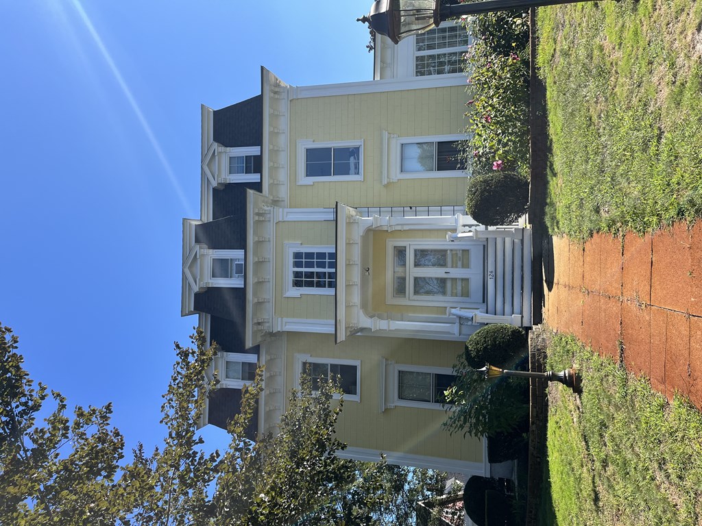 128 Main Street Exterior