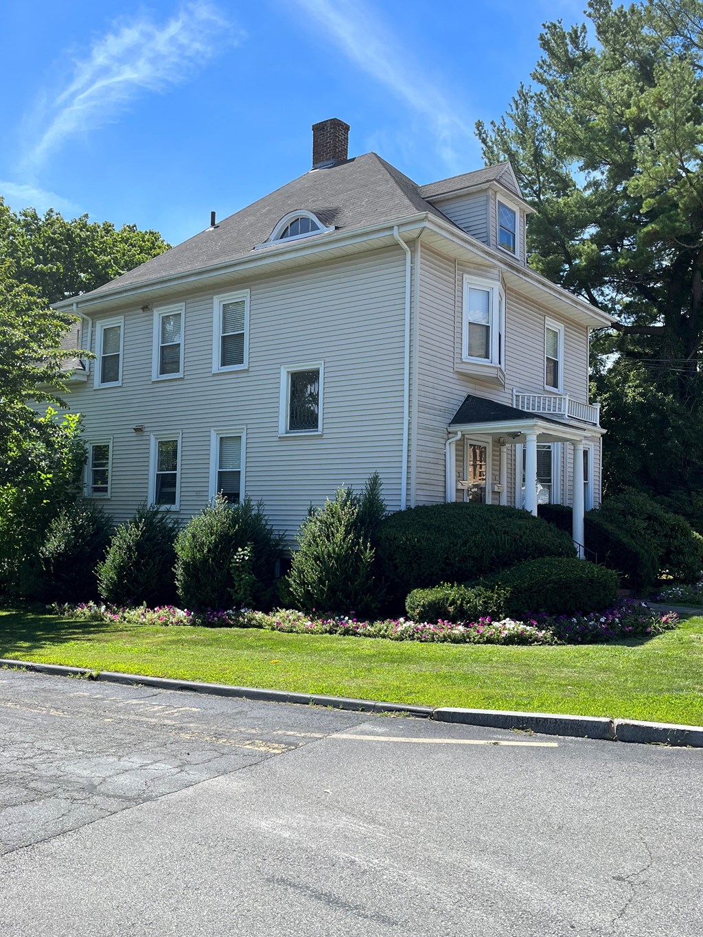127 Linden