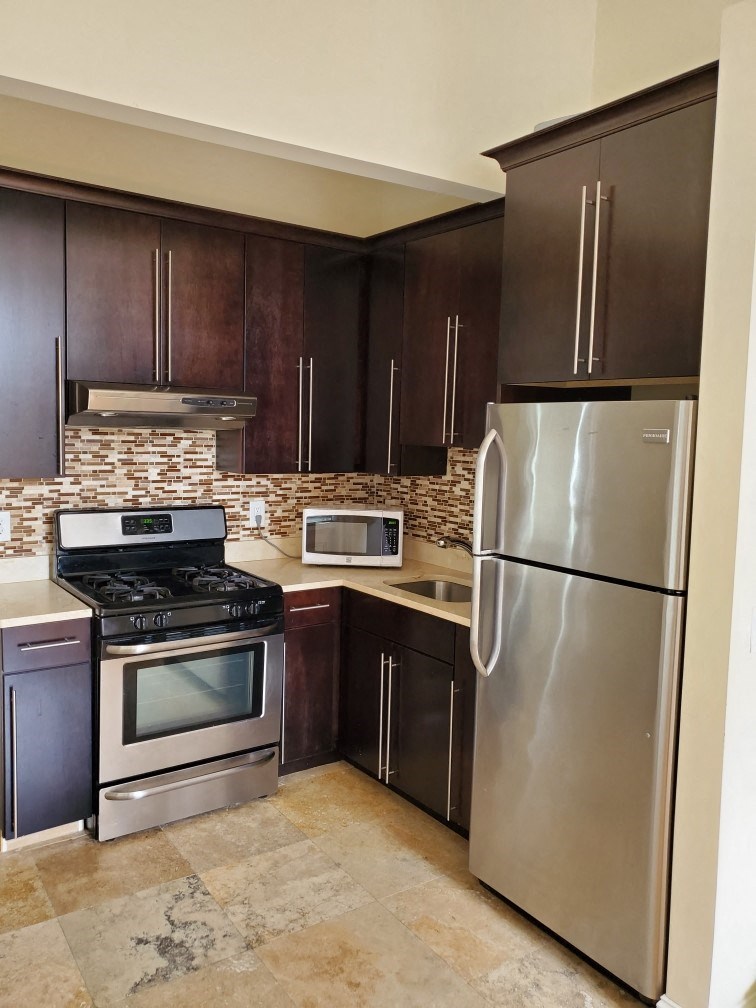 Taymil 110 Benefit Street Apartment Homes Kitchen