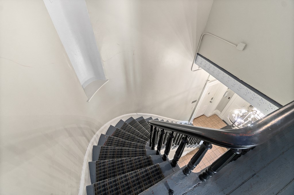 Taymil 122 Benefit Street Apartment Homes Staircase