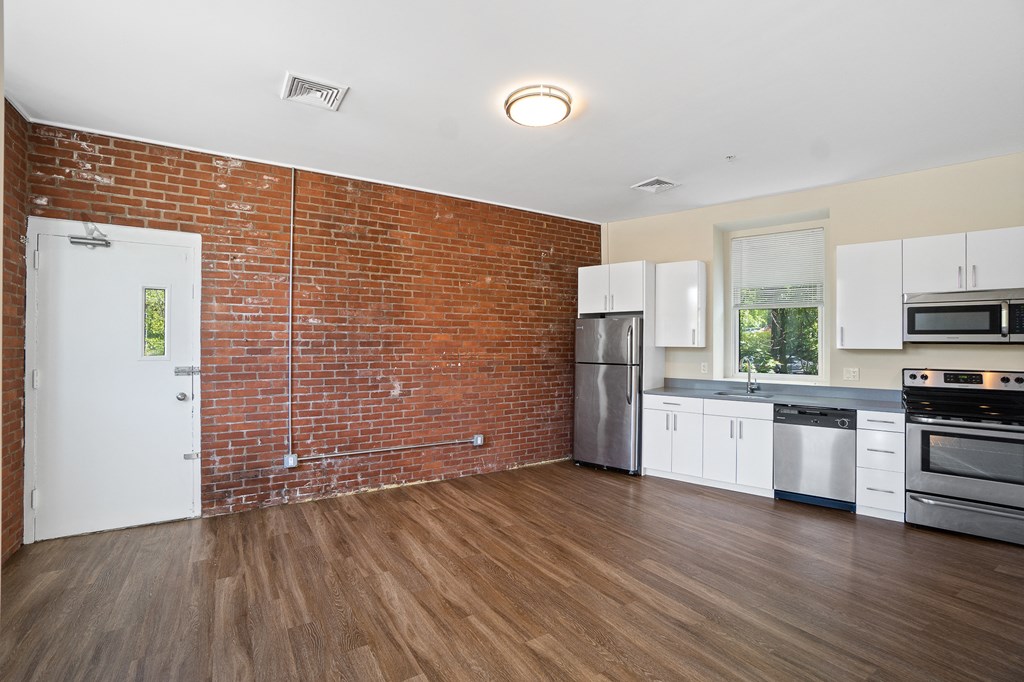 Taymil 125 Charles Apartment Homes Kitchen