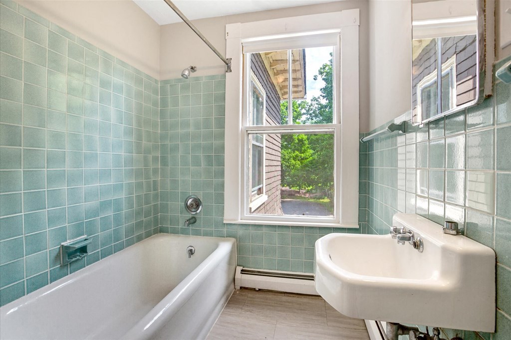 Taymil Residences at Andover Bathroom