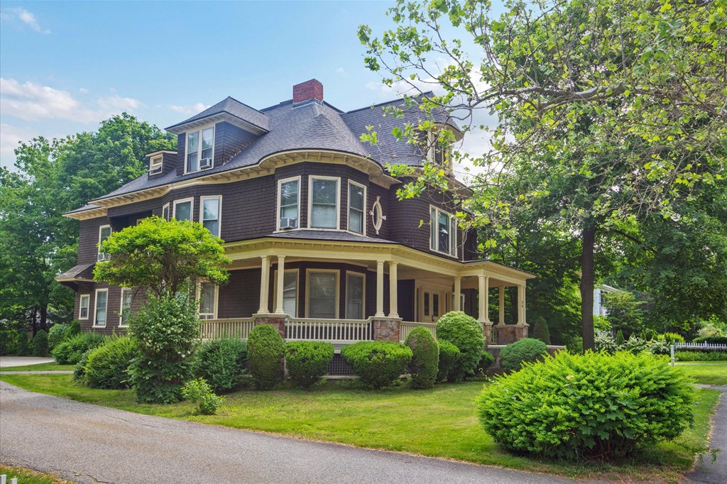 Taymil Residences at Andover Building Exterior