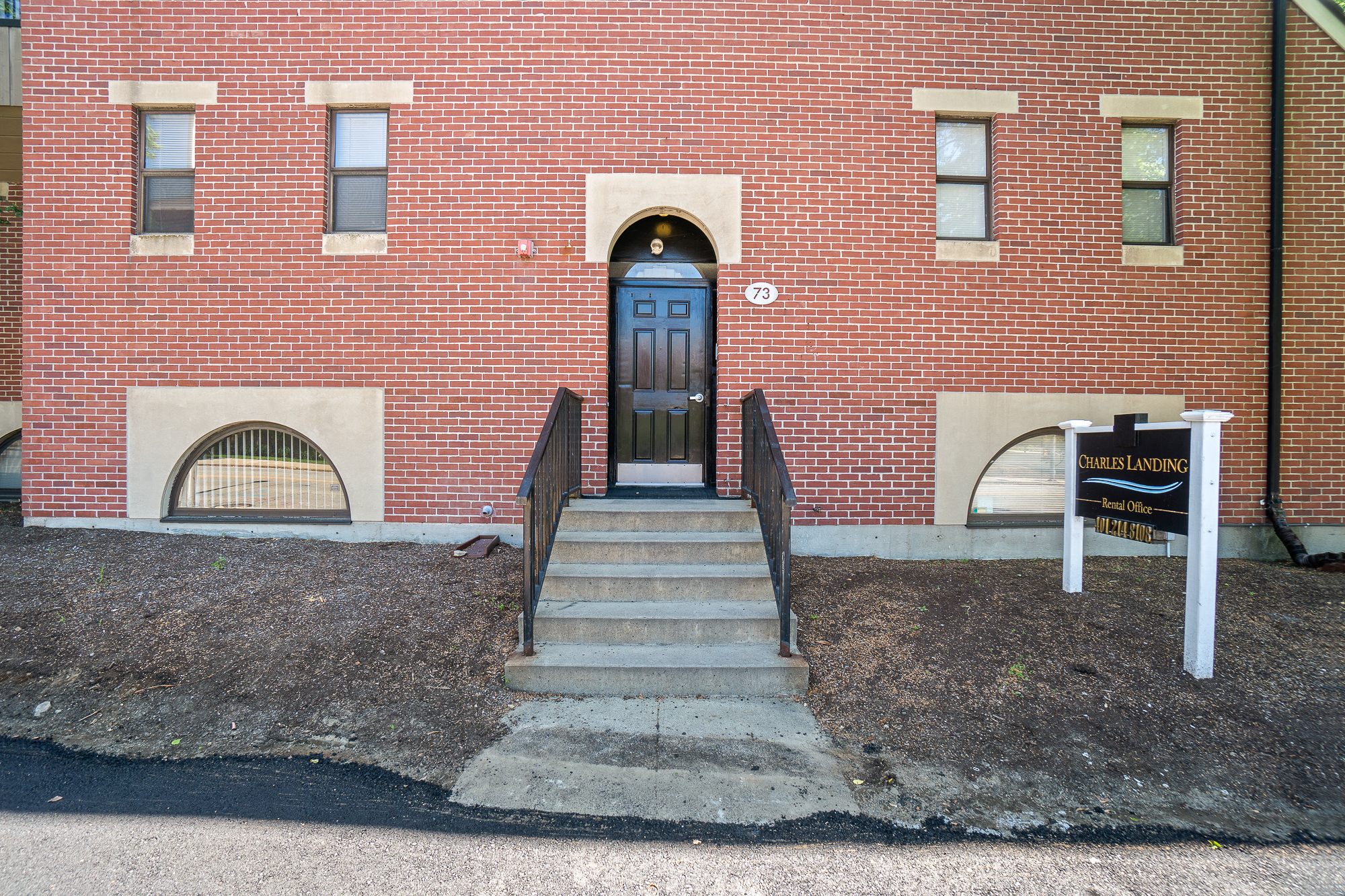 73-115 Charles/400-456 North Main Street Studio-2 Beds Apartment for Rent - Photo Gallery 2