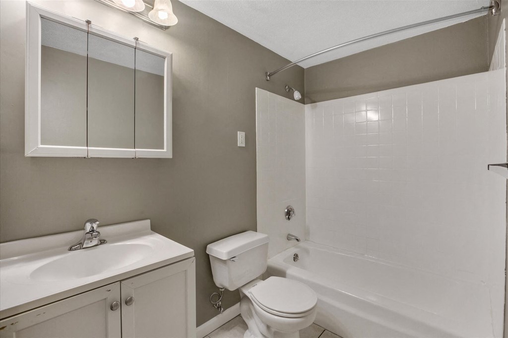 Taymil Francis Crossing Bathroom