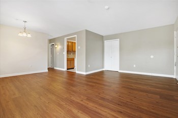 Taymil Francis Crossing Living Room Taymil Francis Crossing Living Room - Photo Gallery 6