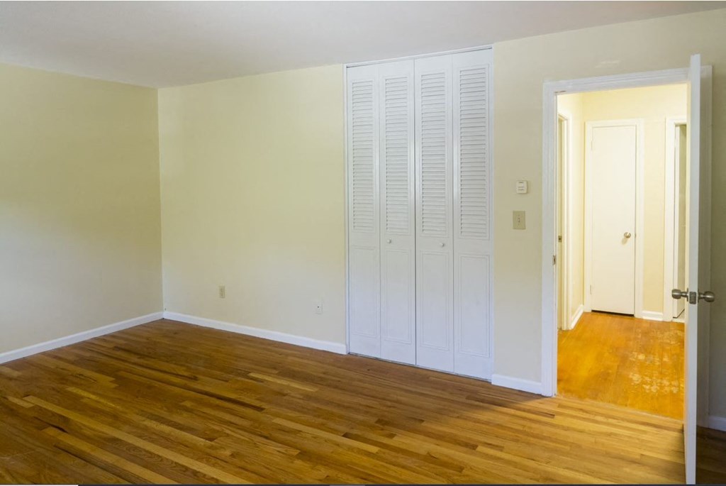 Taymil Holly House Bedroom