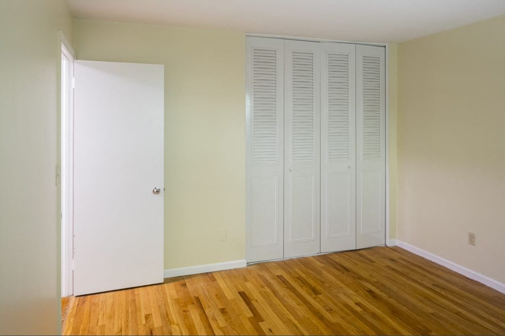 Taymil Holly House Bedroom