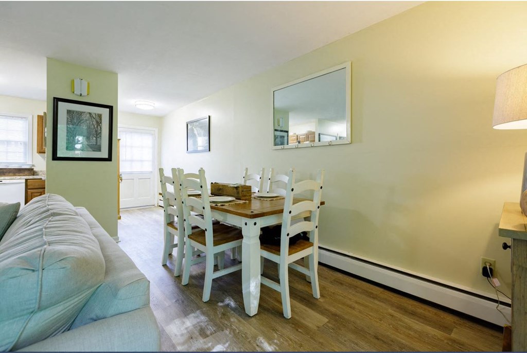 Taymil Holly House Dining Area