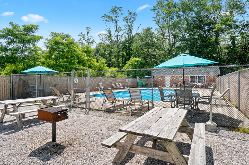 Taymil Landings on the Trail Sundeck and Picnic Area