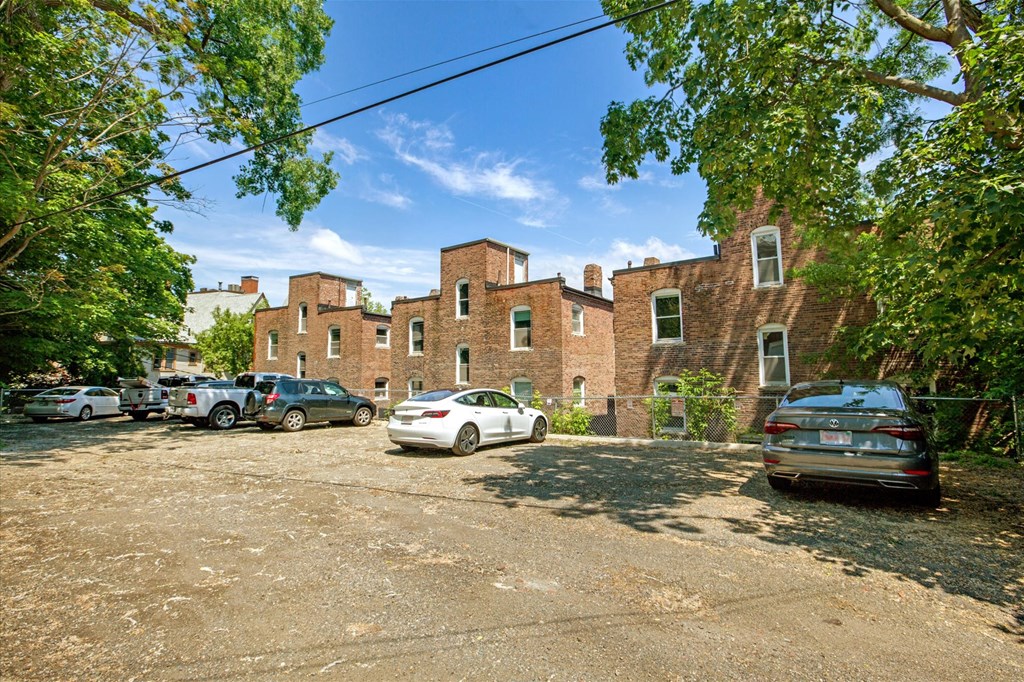 Taymil Winthrop Road Building Exterior