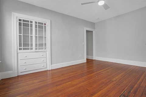 Taymil Winthrop Road Living Room