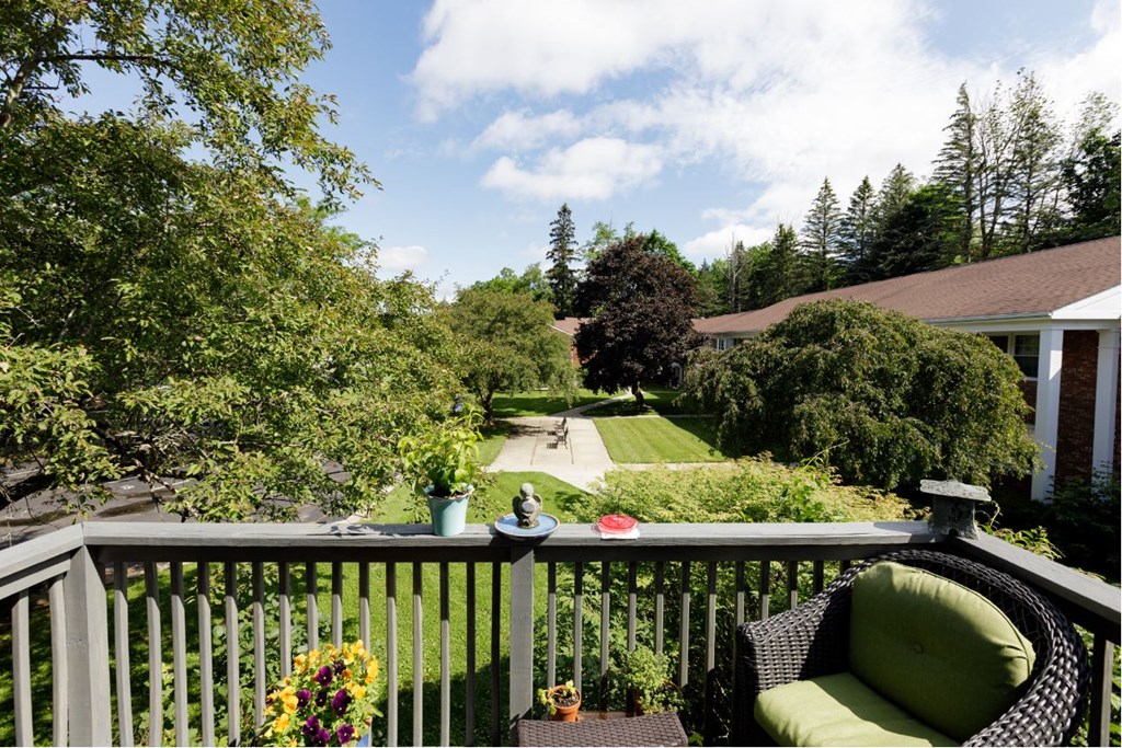 Taymil Woodruff Court Balcony