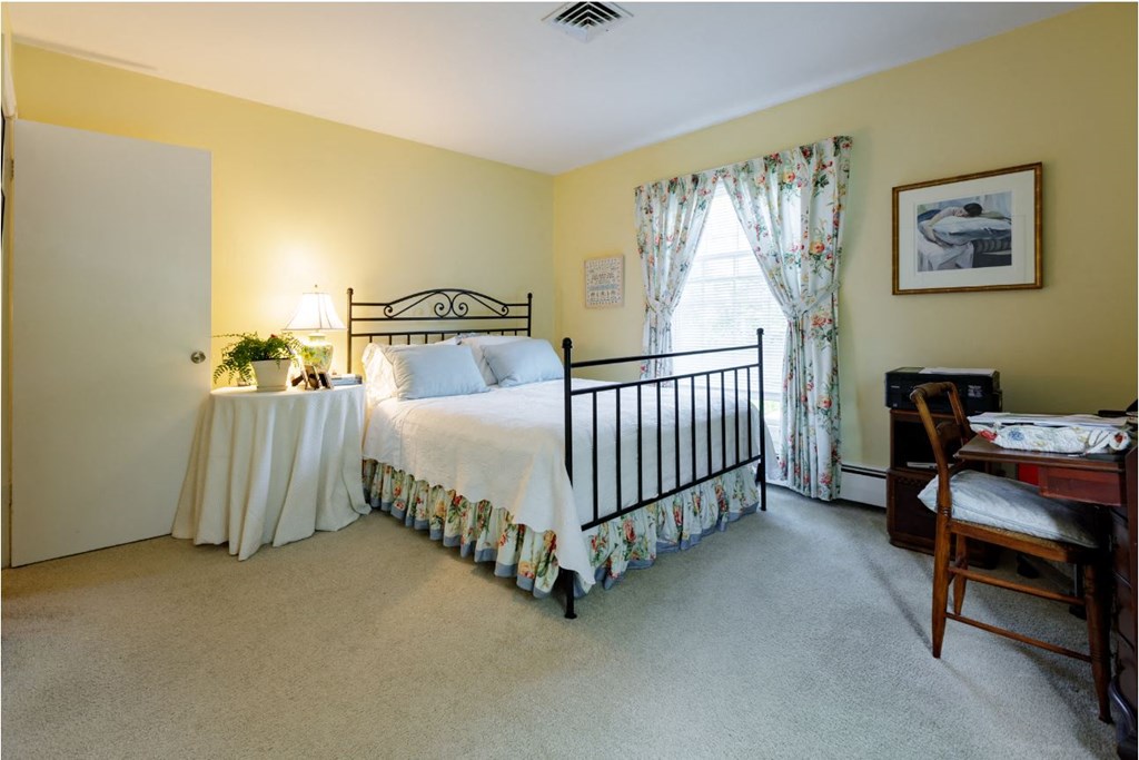 Taymil Woodruff Court Bedroom