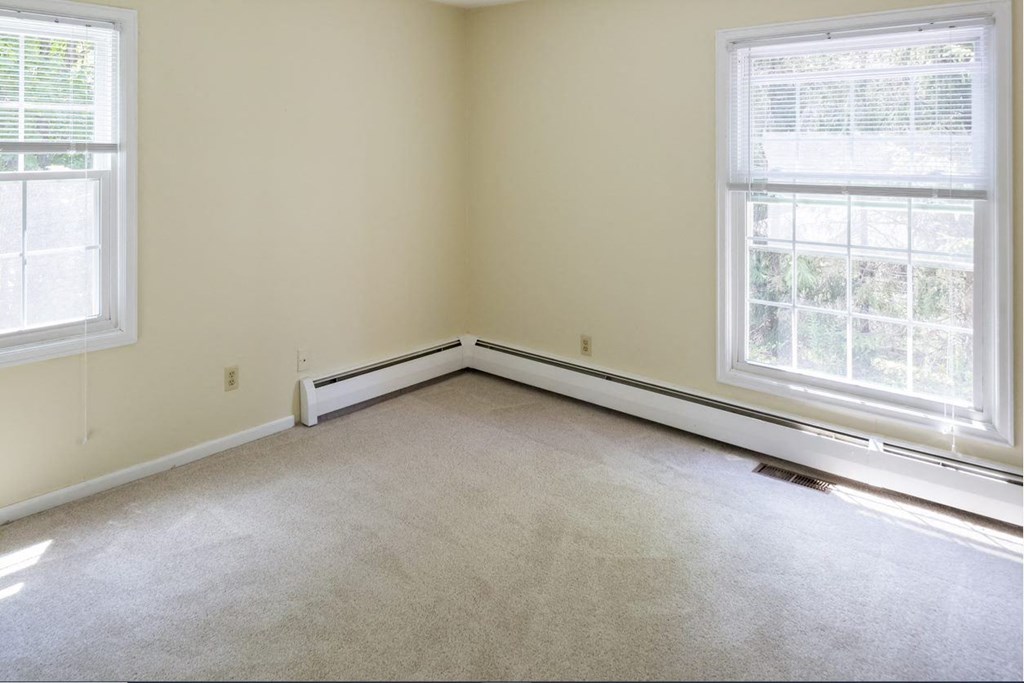 Taymil Woodruff Court Bedroom