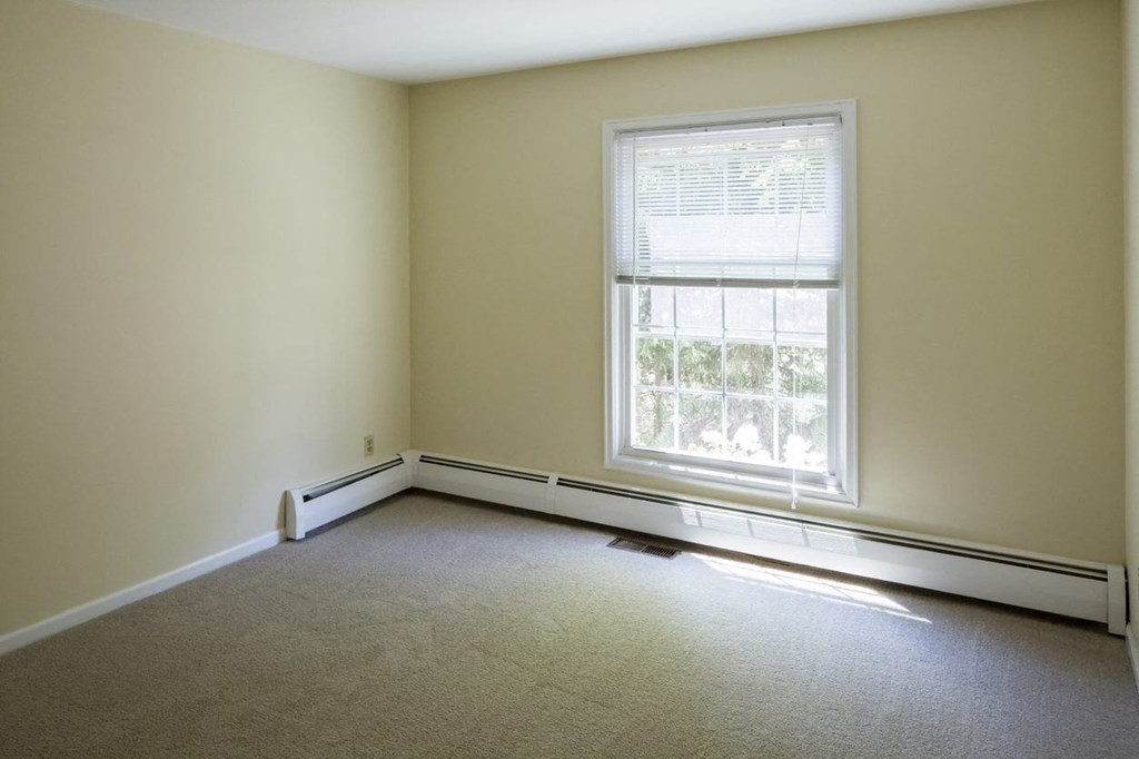 Taymil Woodruff Court Bedroom