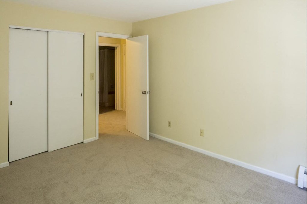 Taymil Woodruff Court Bedroom