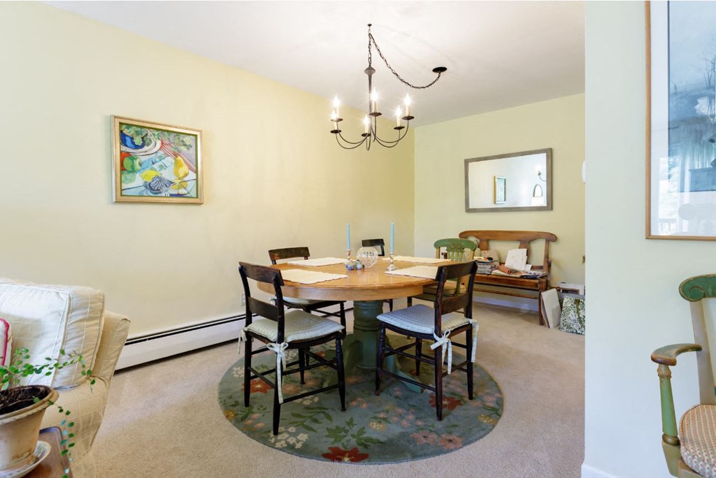 Taymil Woodruff Court Dining Area